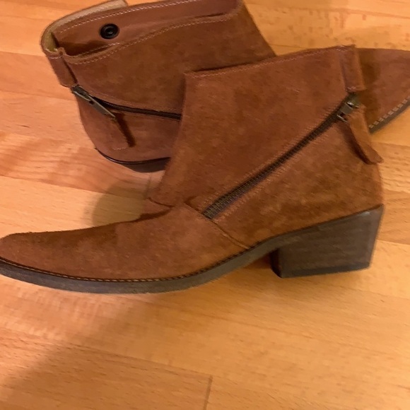 Gee Wawa Suede Pointed Toe Booties 7.5 - Picture 7 of 10